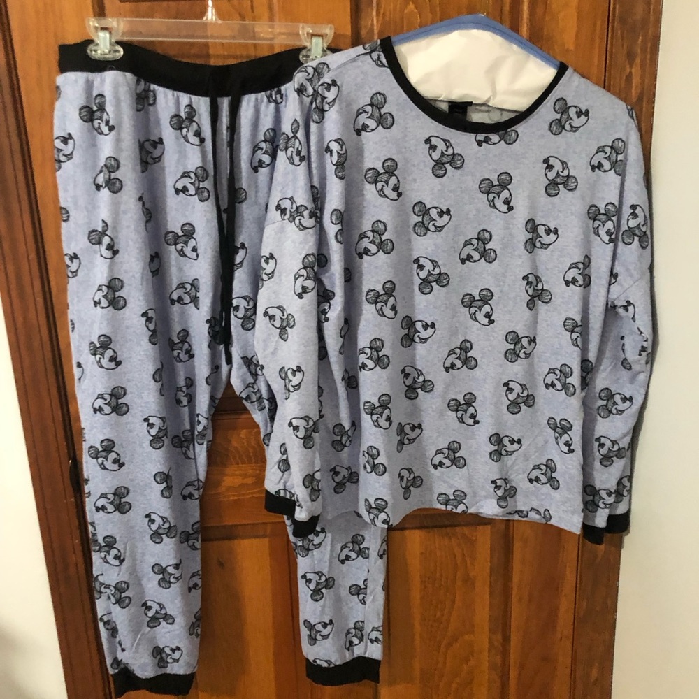 Women’s Disney pajamas
